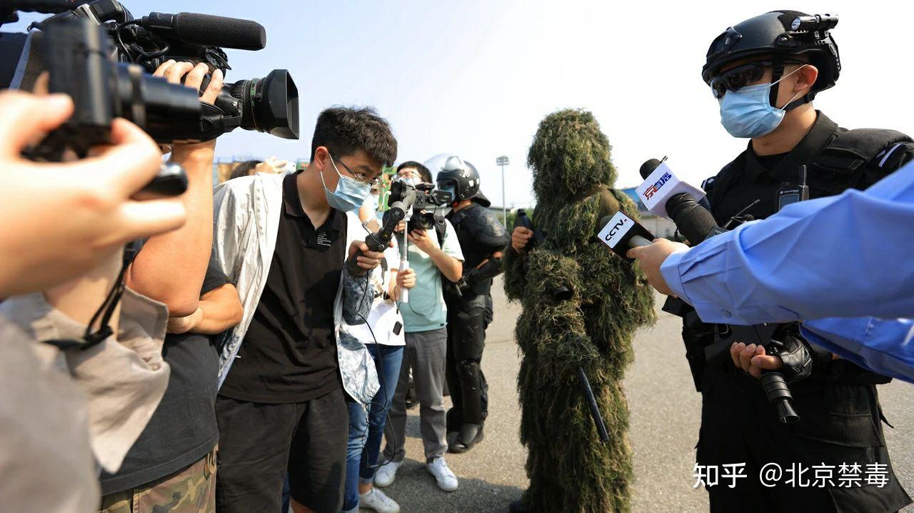 关于纽约尼克斯训练开放日;集结日刷新队史纪录引欢呼;社区盾在即;年轻球员得到机会的信息 关于纽约尼克斯训练开放日;集结日刷新队史纪录引欢呼;社区盾在即;年轻球员得到机会的信息