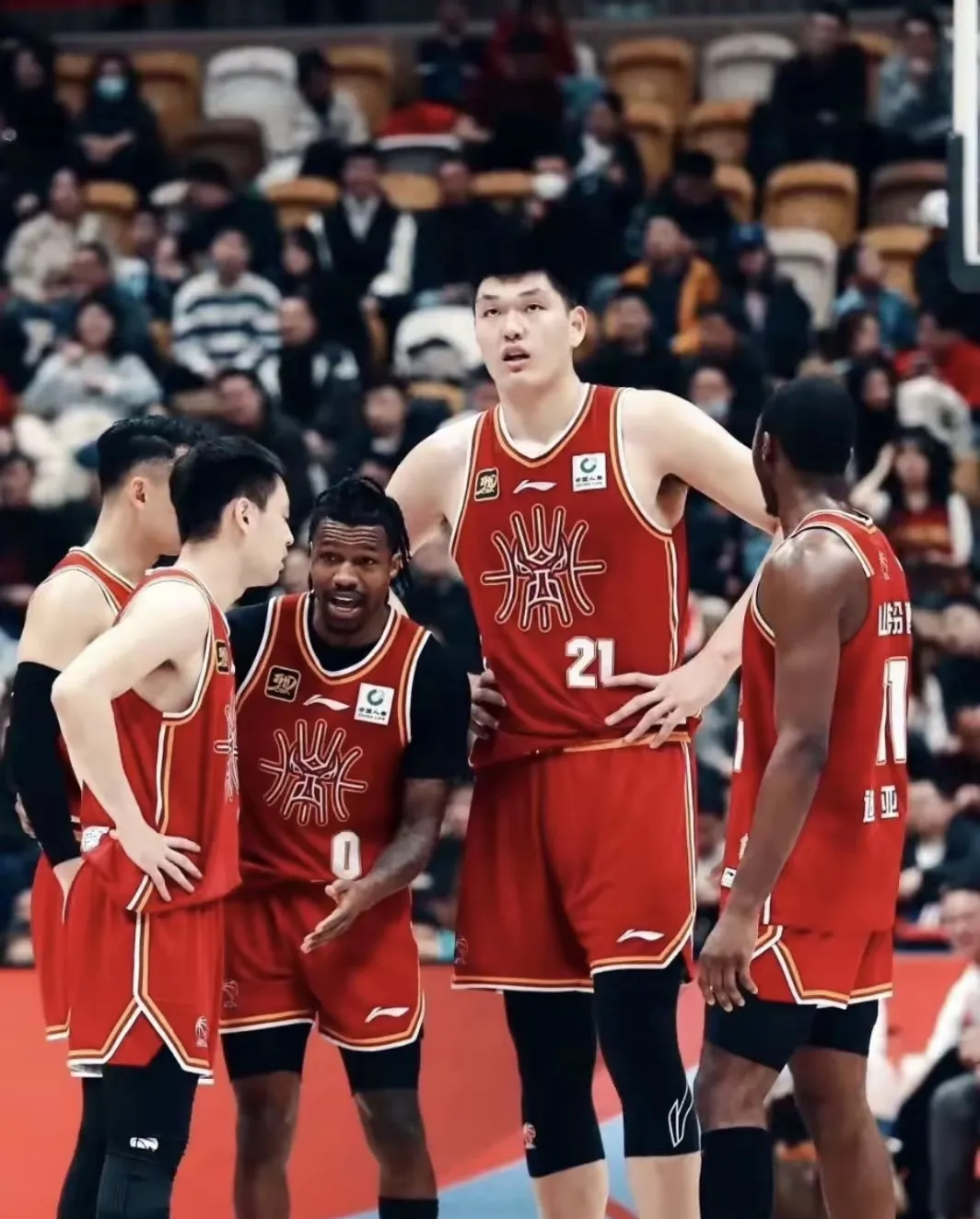 赛地聚焦——CBA季后赛今夜热度飙升,阿森纳篮板制胜,球迷炸锅,心理建设被强调的简单介绍 赛地聚焦——CBA季后赛今夜热度飙升,阿森纳篮板制胜,球迷炸锅,心理建设被强调的简单介绍