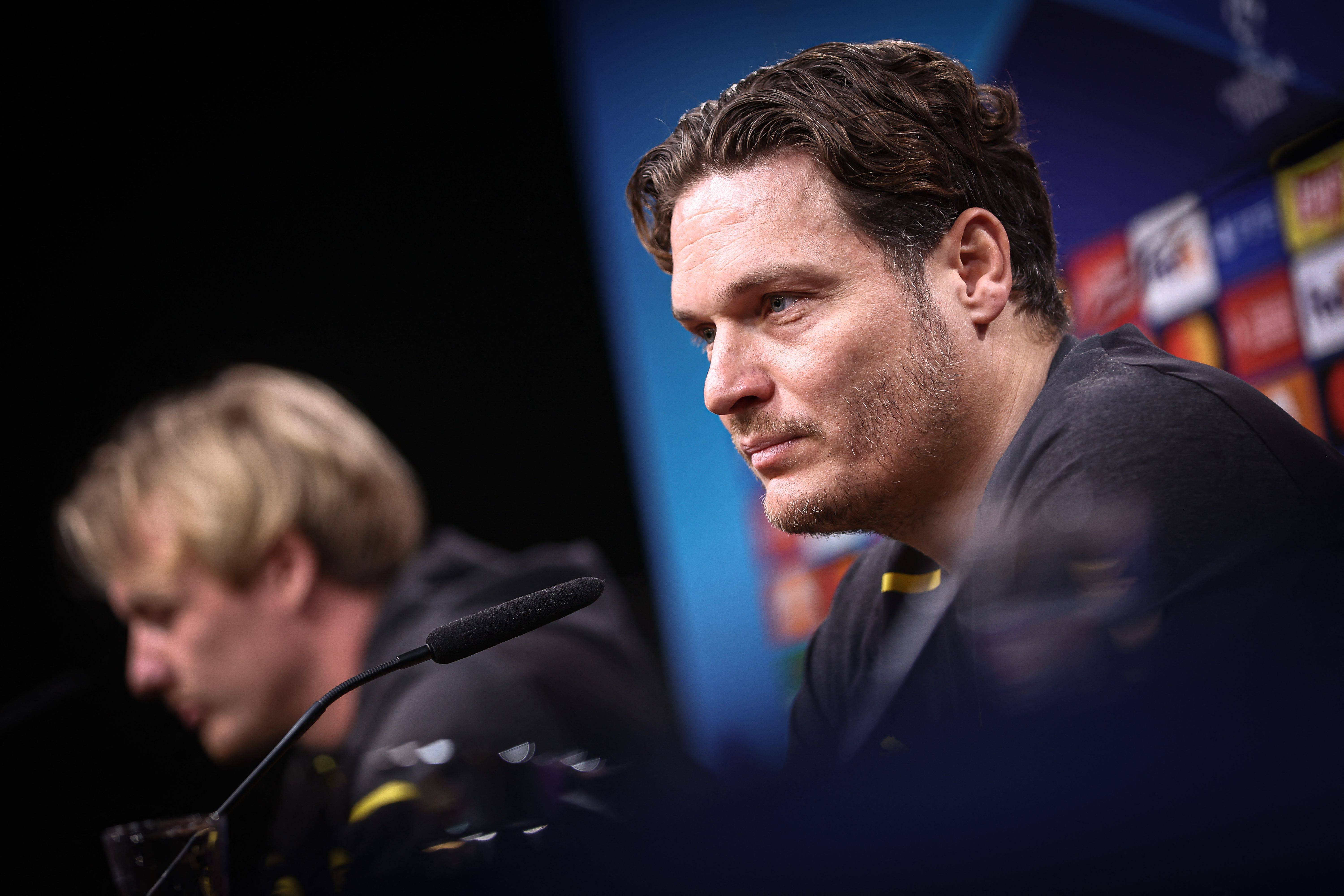 多特蒙德发布备战花絮，冲刺阶段回应争议，欧联任务艰巨，年轻球员得到机会的简单介绍