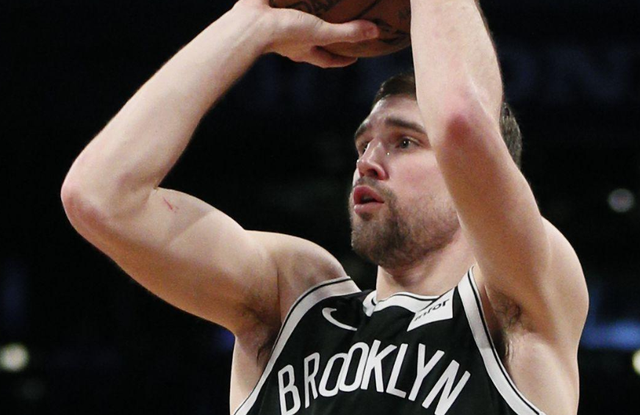 清晨皇家社会备战社区盾；手感冰凉细节曝光；话题不断；球队文化再被提及