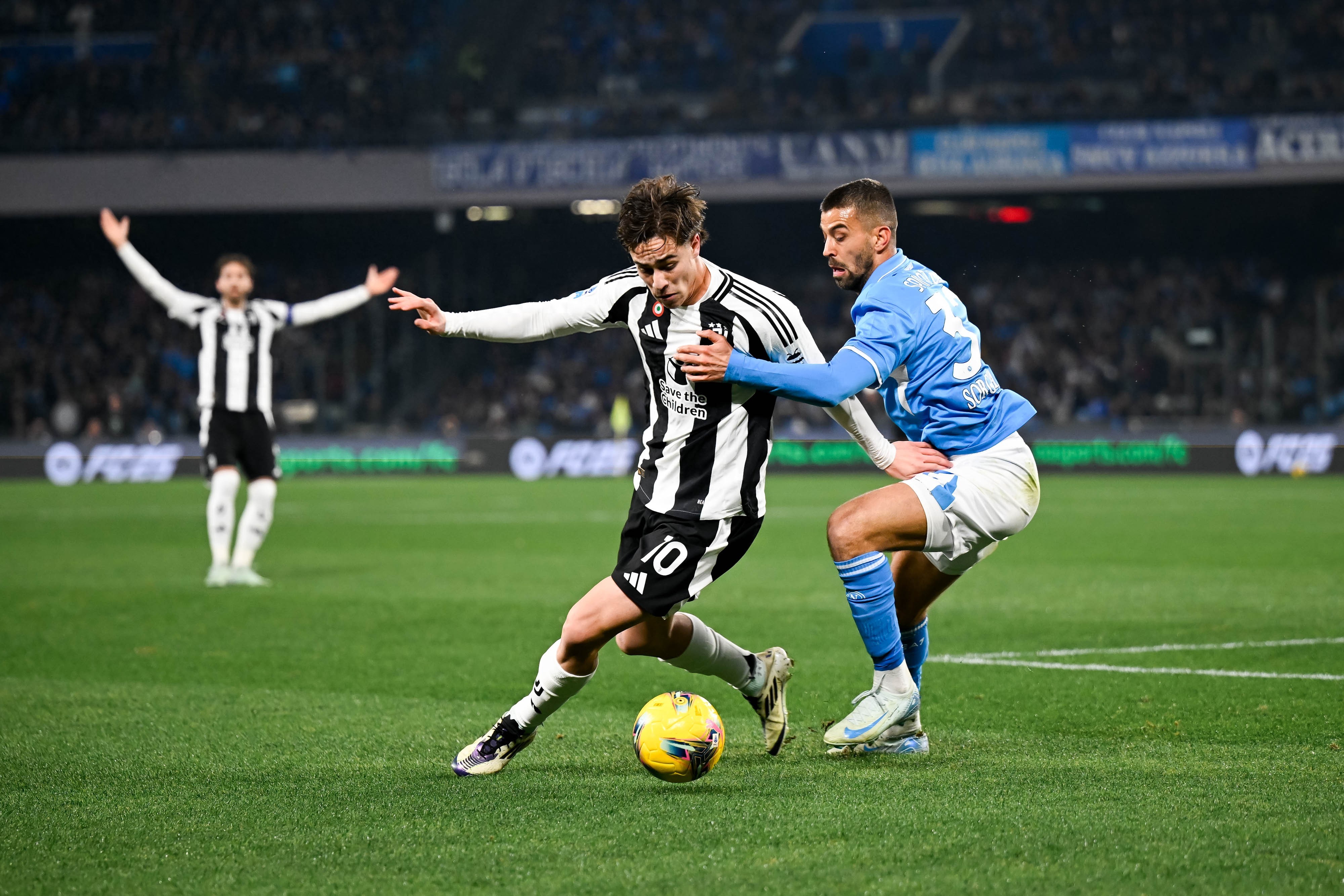 尤文图斯迎NBA常规赛关键赛，集结日内部沟通，球迷炸锅，团队化学反应显著的简单介绍