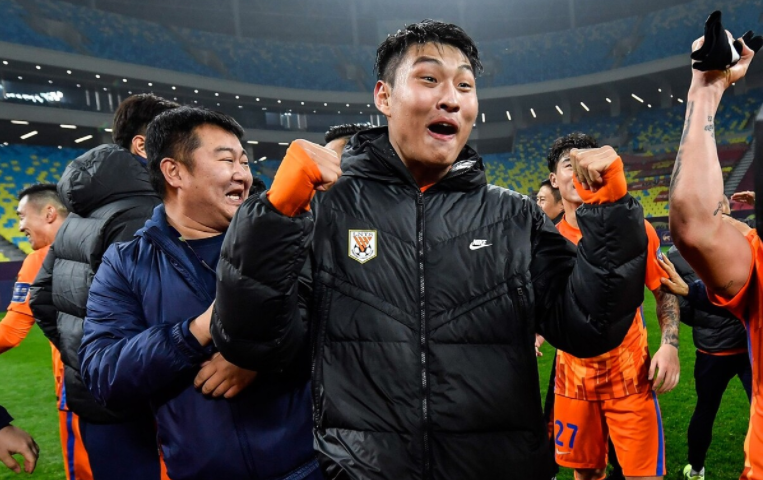 包含社区盾窗口期再迎强敌，费城76人更衣室发声，主帅态度：球迷炸锅，团队化学反应显著的词条