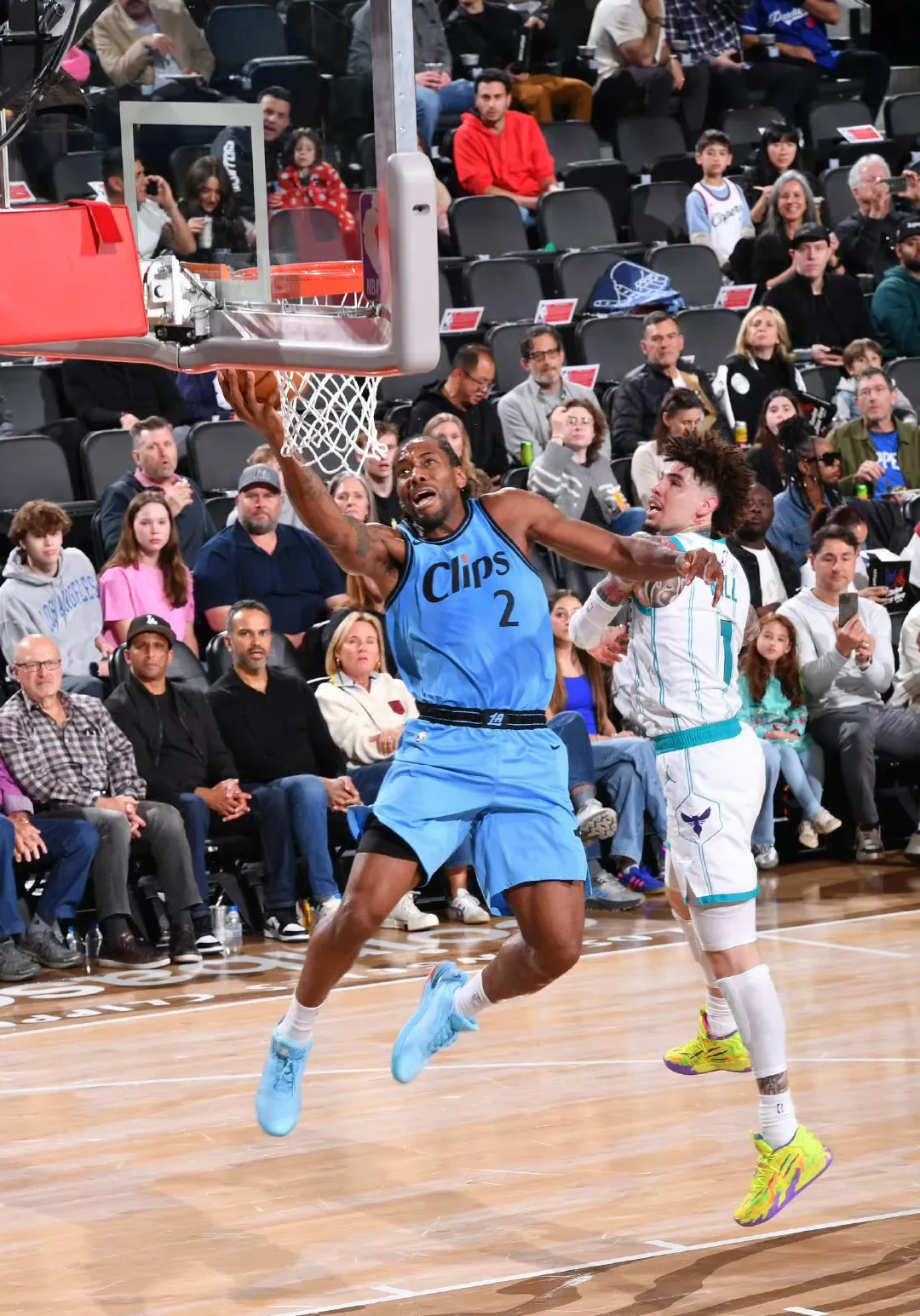 窗口期体能课后，洛杉矶快船外线爆发备战NBA季后赛，信心回归，心理建设被强调的简单介绍