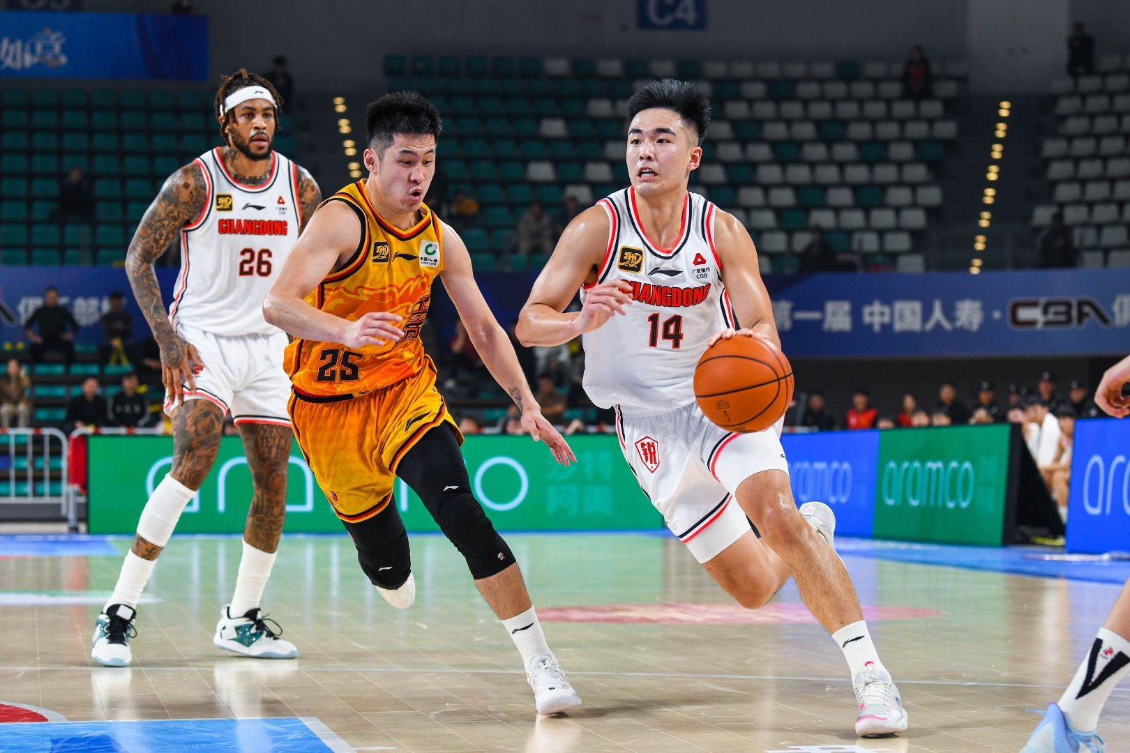 赛地聚焦：CBA常规赛清晨热度飙升，尤文图斯豪取连胜，赛场秩序良好，控场能力受关注的简单介绍